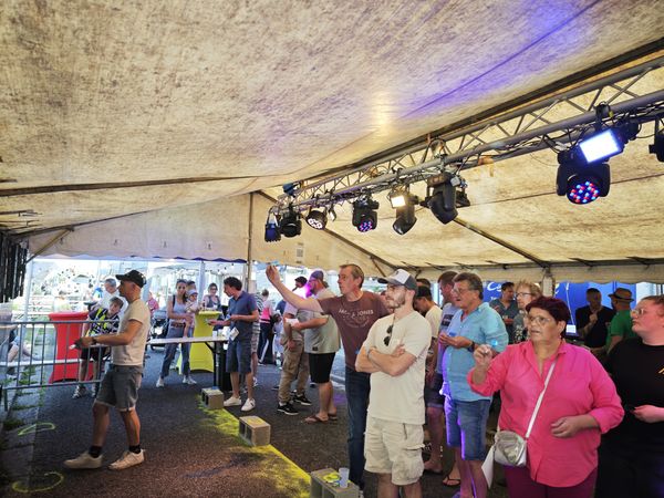 Ambiance grandiose sous le chapiteau, Fête des Épérires 2026