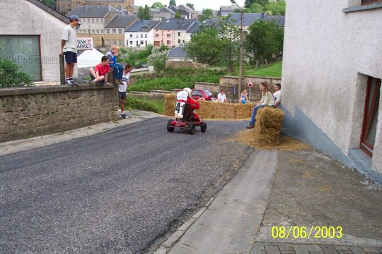 Course de bolides entre les bottes de paille, 2003